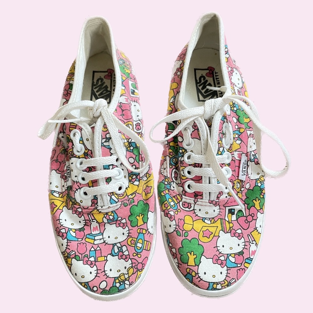 Vans X Hello Kitty Lo Pro Limited Edition Sneaker - Size Women’s 6.5 and Men’s 5